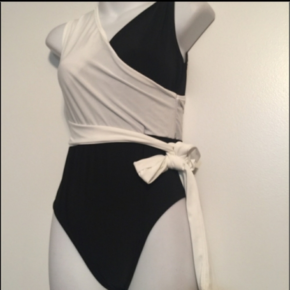 Boohoo Tops - Boohoo Contrast color block wrap Bodysuit